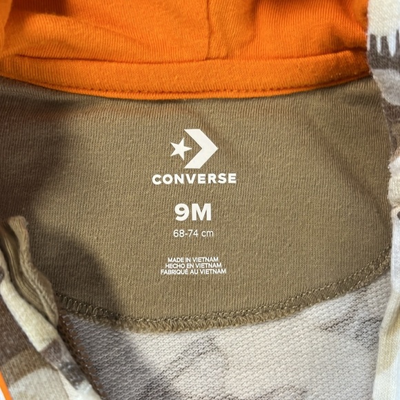 9M Converse camo hooded jump suit - Picture 3 of 3